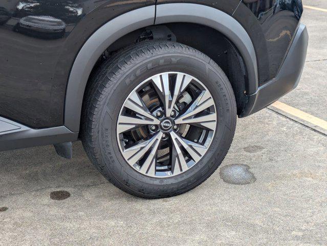 Photo of 2023 Super Black Nissan Rogue