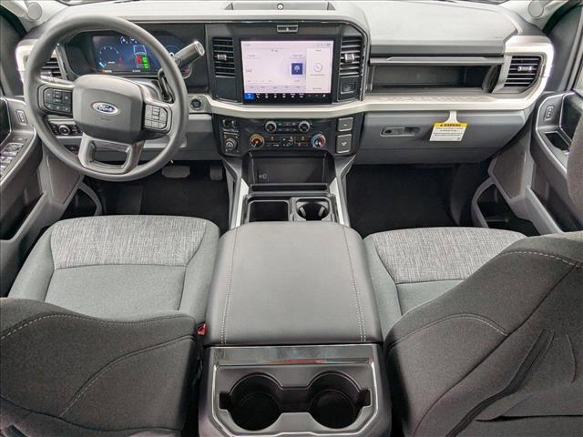Photo of 2025 Oxford White Ford F-250