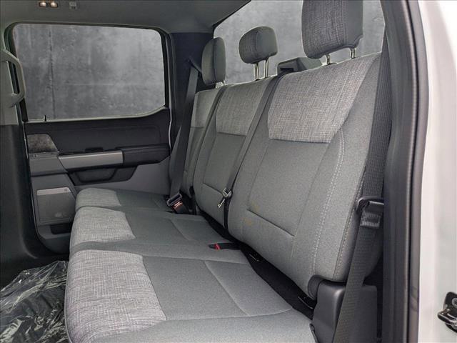 Photo of 2025 Oxford White Ford F-250