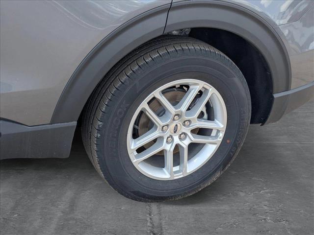 Photo of 2025 Carbonized Gray Metallic Ford Explorer
