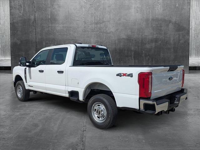 Photo of 2025 Oxford White Ford F-250