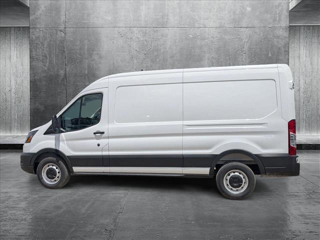 Photo of 2025 Oxford White Ford Transit-250
