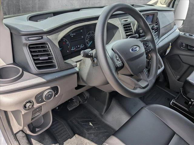 Photo of 2025 Oxford White Ford Transit-250