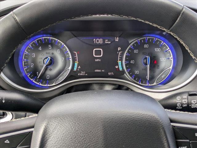 Photo of 2023 Velvet Red Pearlcoat Chrysler Pacifica