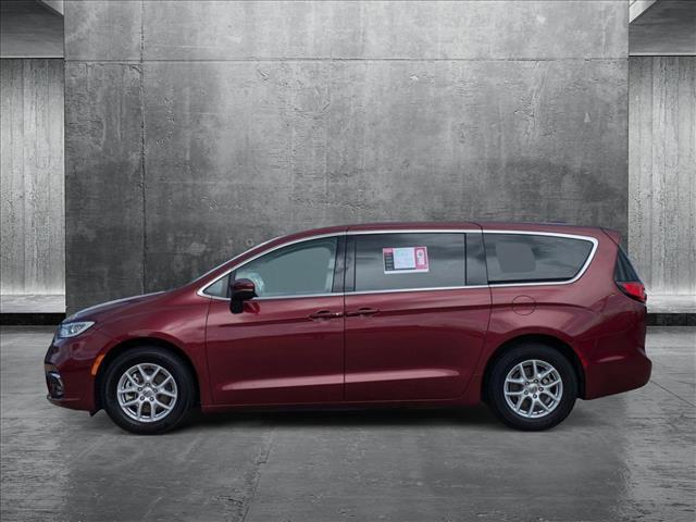 Photo of 2023 Velvet Red Pearlcoat Chrysler Pacifica