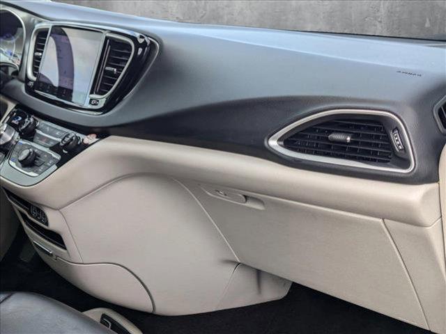 Photo of 2023 Velvet Red Pearlcoat Chrysler Pacifica