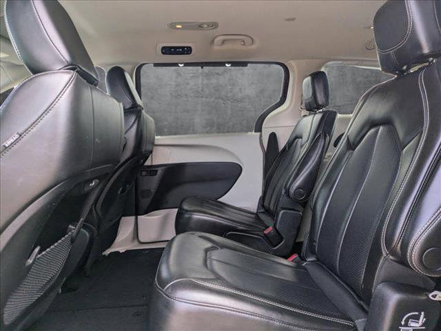 Photo of 2023 Velvet Red Pearlcoat Chrysler Pacifica
