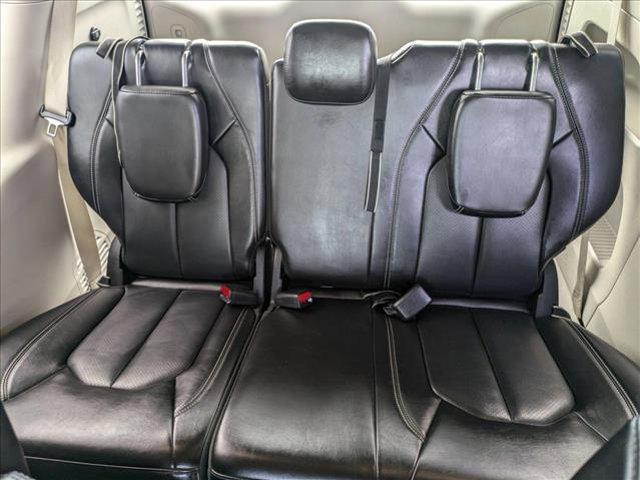 Photo of 2023 Velvet Red Pearlcoat Chrysler Pacifica