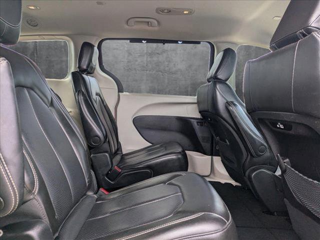 Photo of 2023 Velvet Red Pearlcoat Chrysler Pacifica