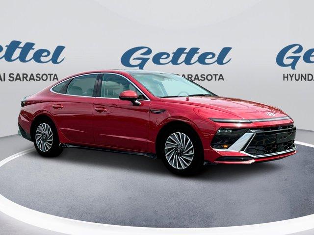 Photo of 2025 Ultimate red Hyundai SONATA Hybrid