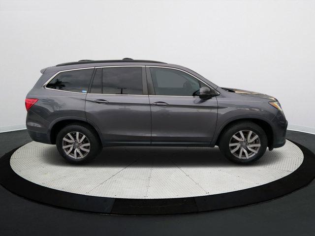 Photo of 2019 Modern Steel Metallic Honda Pilot