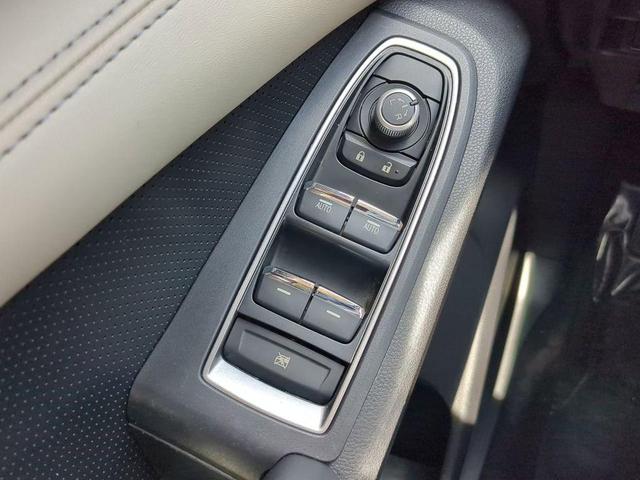 Photo of 2019 Crystal White Pearl Subaru Ascent