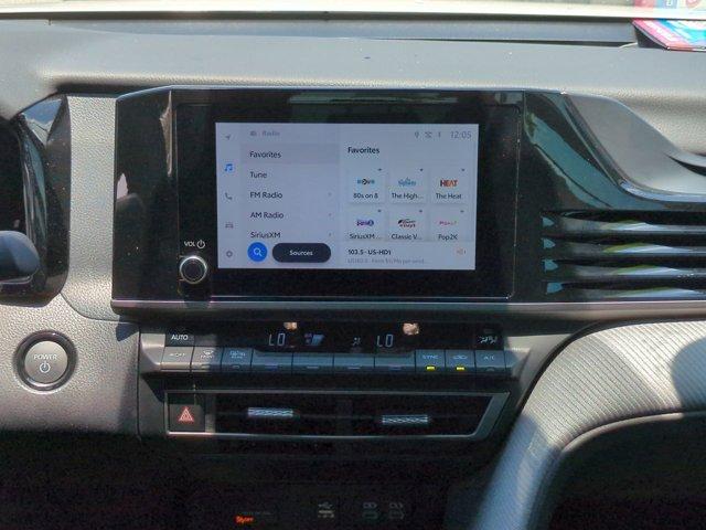 Photo of 2025 Ice Cap Toyota Camry