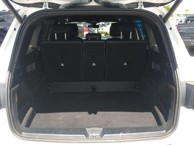 Photo of 2023 Polar White Mercedes-Benz GLB 250