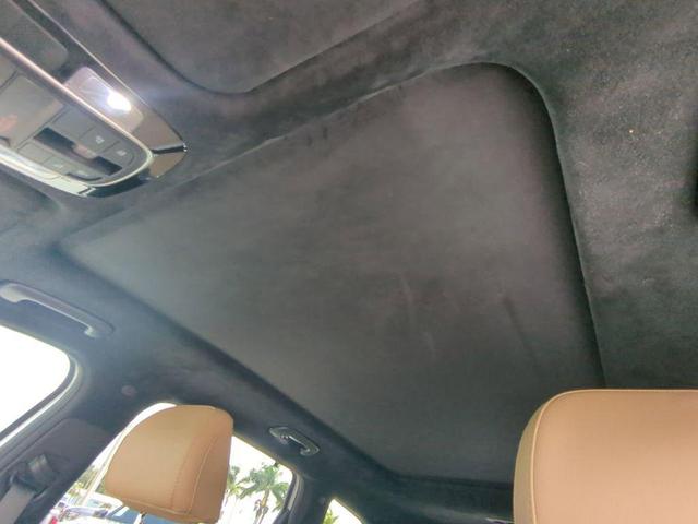Photo of 2021 Quartz White Hyundai SANTA FE