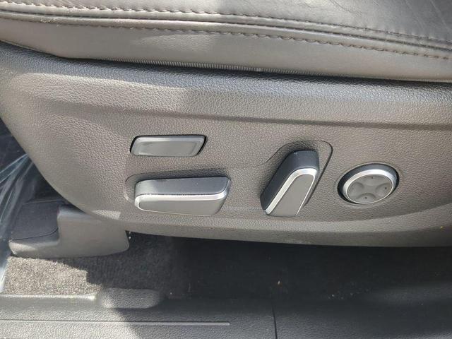Photo of 2021 Quartz White Hyundai SANTA FE