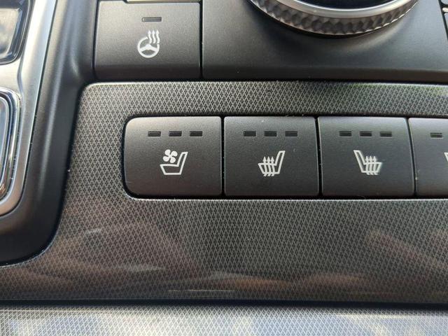 Photo of 2021 Quartz White Hyundai SANTA FE
