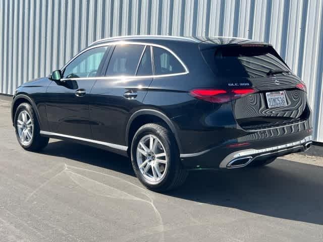 Photo of 2025 Black Mercedes-Benz GLC 300