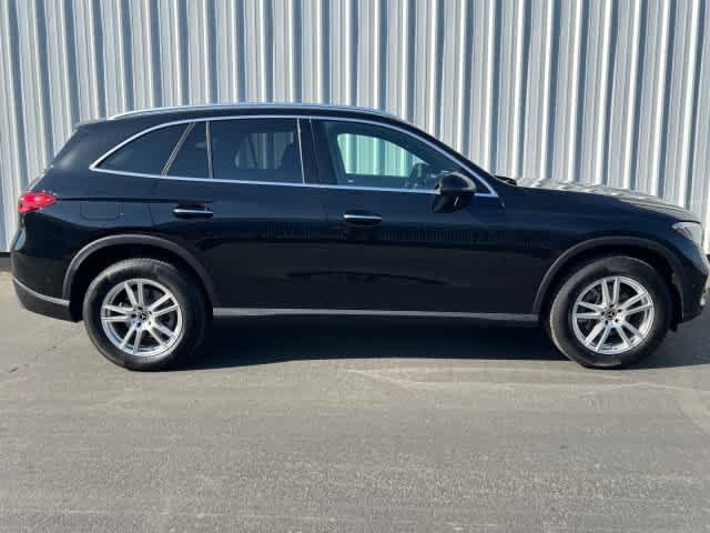Photo of 2025 Black Mercedes-Benz GLC 300