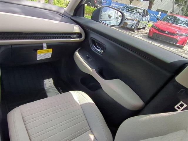 Photo of 2026 Pearl Honda HR-V