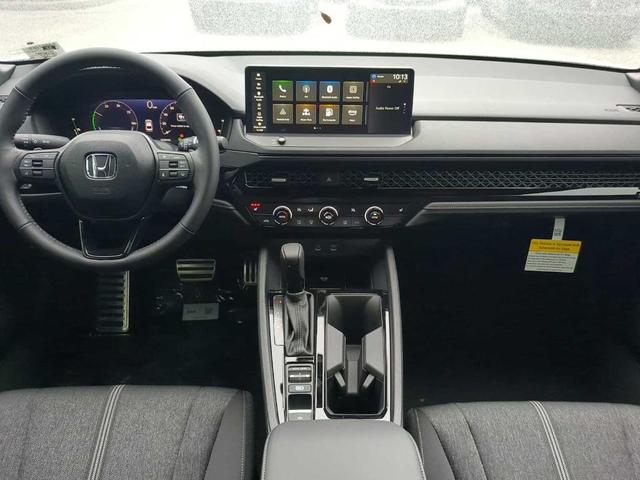 Photo of 2025 Platinum White Pearl Honda Accord Hybrid