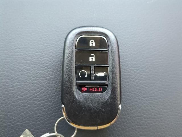 Photo of 2025 Modern Steel Metallic Honda Pilot