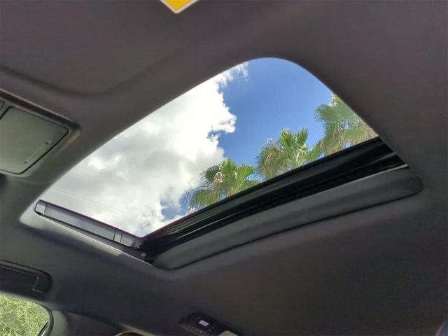 Photo of 2024 Platinum White Pearl Honda Odyssey