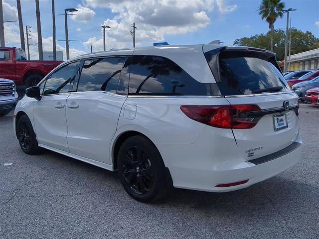 Photo of 2024 Platinum White Pearl Honda Odyssey