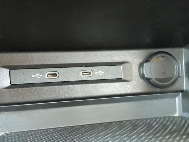 Photo of 2024 Pure White Volkswagen Tiguan