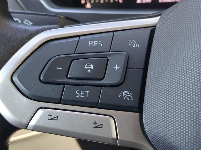 Photo of 2024 Pure White Volkswagen Tiguan