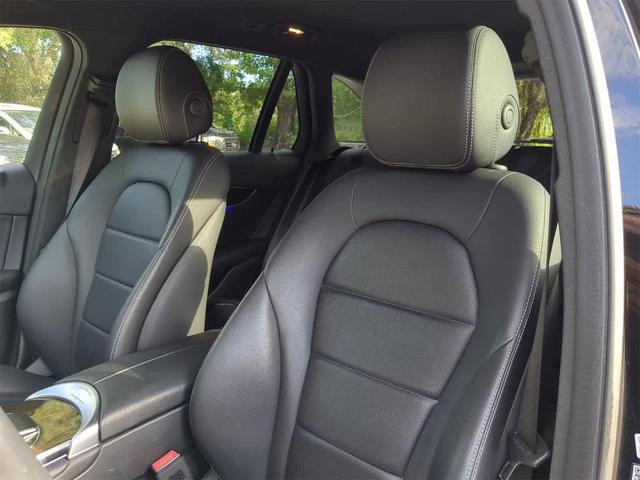 Photo of 2022 Black Mercedes-Benz GLC 300