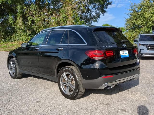 Photo of 2022 Black Mercedes-Benz GLC 300