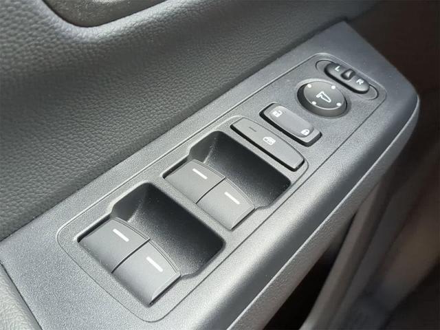 Photo of 2025 Urban Gray Pearl Honda CR-V Hybrid