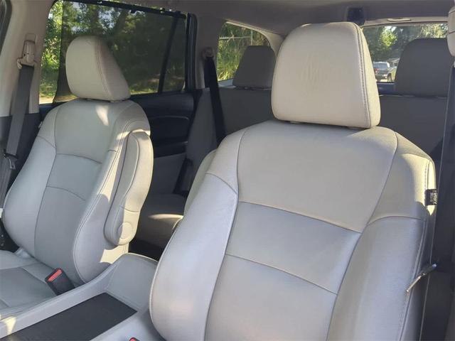 Photo of 2019 Steel Sapphire Metallic Honda Pilot
