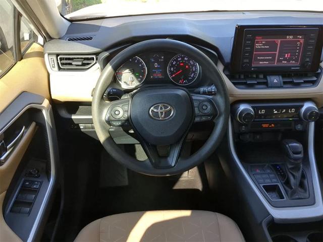 Photo of 2021 Super White Toyota RAV4