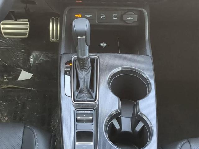Photo of 2025 Crystal Black Pearl Honda Civic Hybrid
