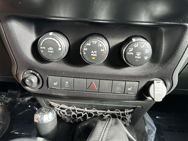 Photo of 2015 Billet Silver Metallic Clearcoat Jeep Wrangler