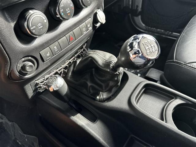 Photo of 2015 Billet Silver Metallic Clearcoat Jeep Wrangler