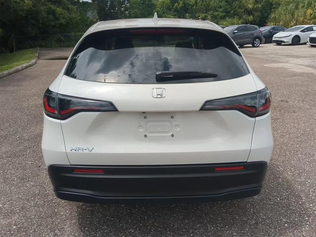 Photo of 2026 Platinum White Pearl Honda HR-V