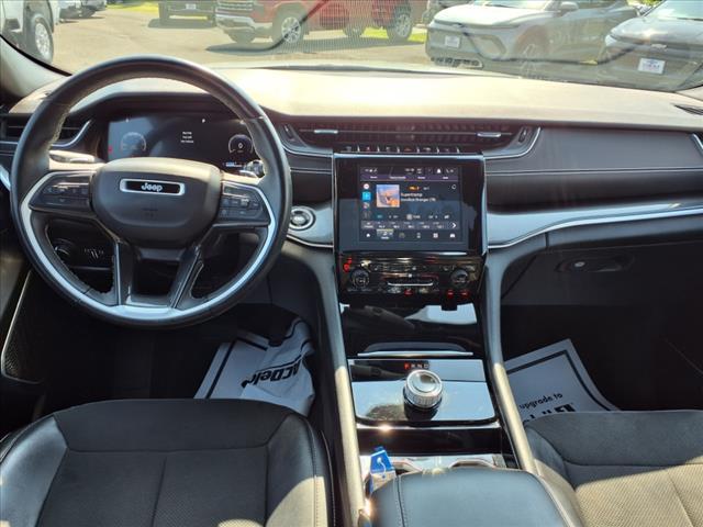 Photo of 2022 Bright White Clearcoat Jeep Grand Cherokee L