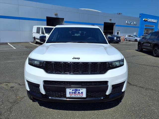 Photo of 2022 Bright White Clearcoat Jeep Grand Cherokee L