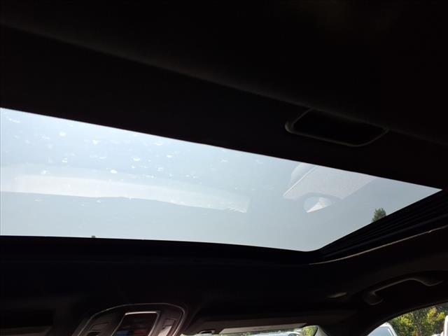 Photo of 2022 Bright White Clearcoat Jeep Grand Cherokee L