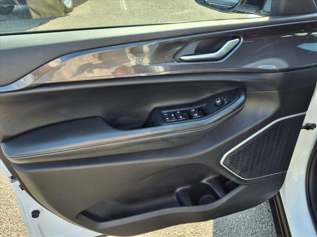 Photo of 2022 Bright White Clearcoat Jeep Grand Cherokee L