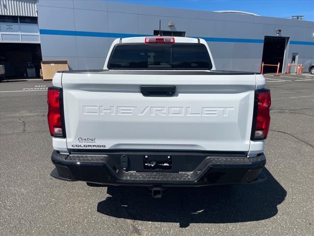Photo of 2026 Summit White Chevrolet Colorado
