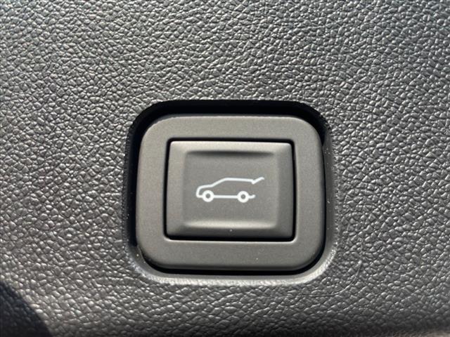 Photo of 2026 Radiant Red Tintcoat Chevrolet Traverse