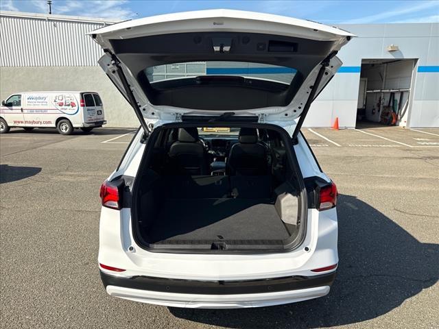 Photo of 2023 Summit White Chevrolet Equinox