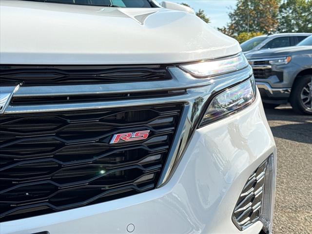 Photo of 2023 Summit White Chevrolet Equinox