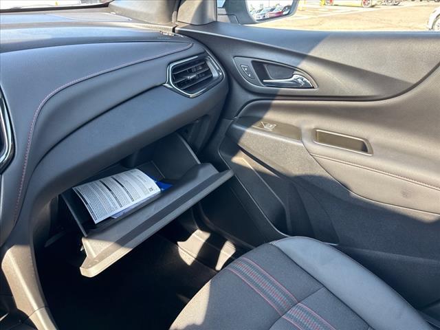 Photo of 2023 Summit White Chevrolet Equinox