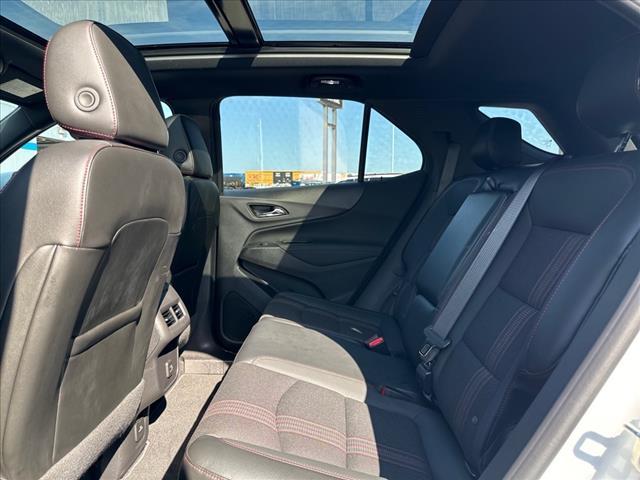 Photo of 2023 Summit White Chevrolet Equinox