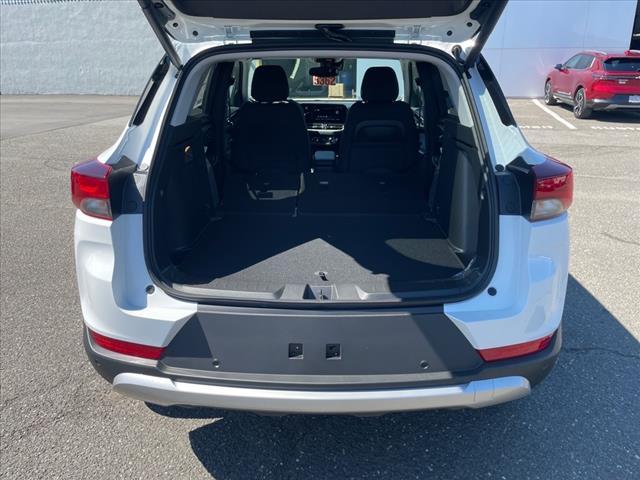Photo of 2026 Summit White Chevrolet Trailblazer